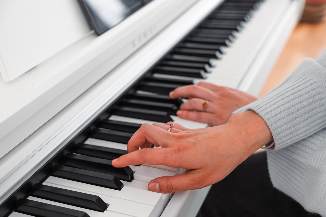 Kawai CX-102W White
