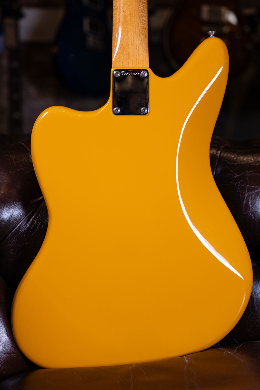 Fender Johnny Marr Jaguar Fever Dream Yellow