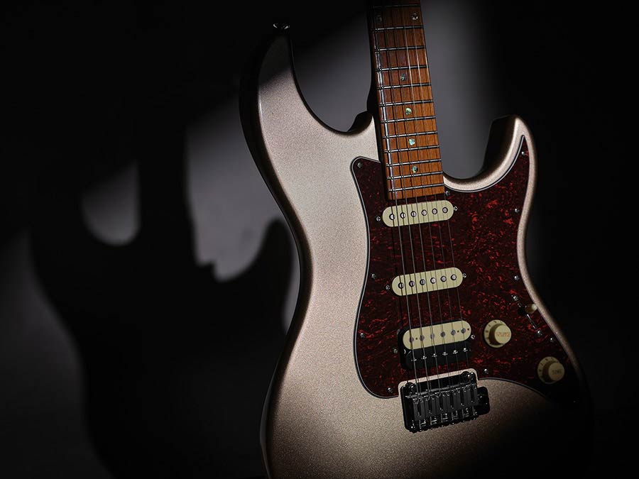 Sire Larry Carlton S7 CGM Champagne Gold Metallic
