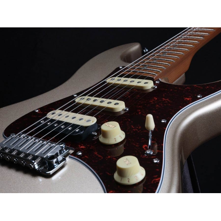 Sire Larry Carlton S7 CGM Champagne Gold Metallic
