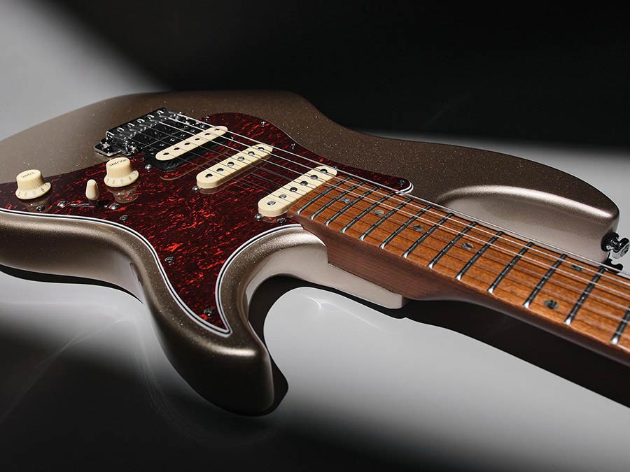 Sire Larry Carlton S7 CGM Champagne Gold Metallic