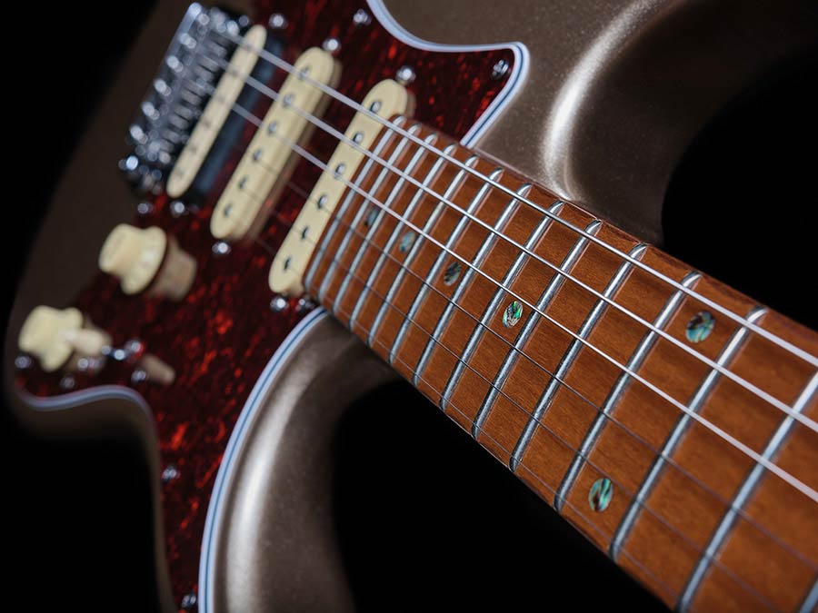 Sire Larry Carlton S7 CGM Champagne Gold Metallic