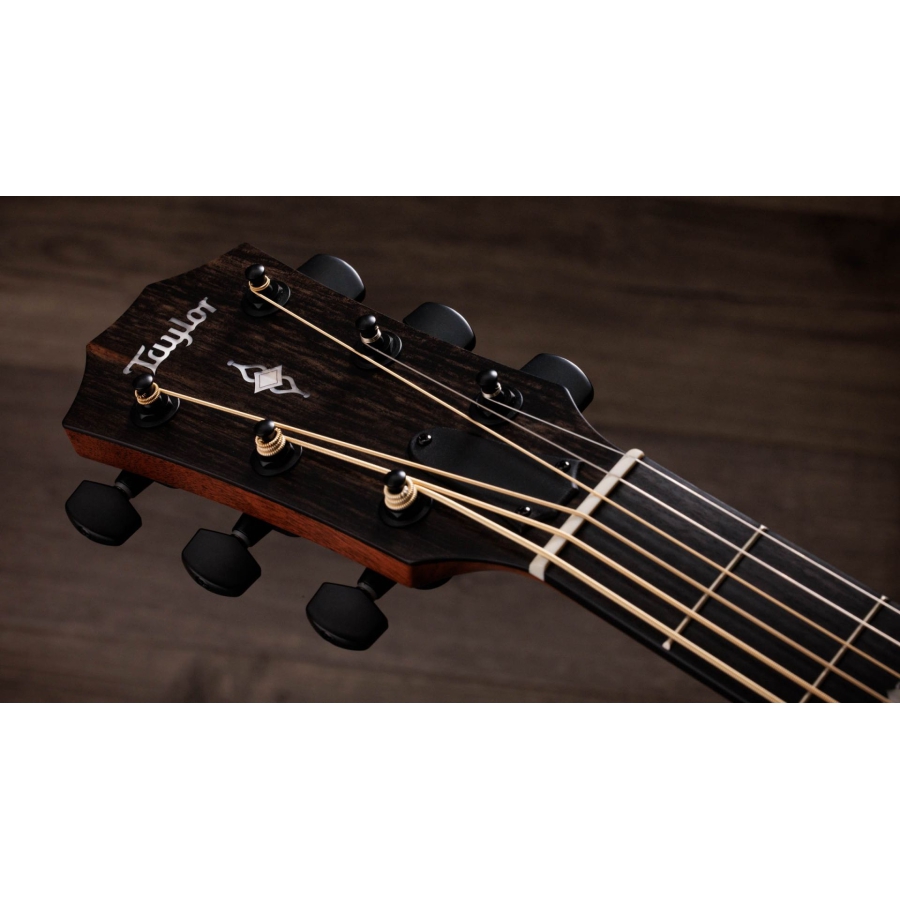 Taylor 324ce Baritone-6 LTD Taylor 324ce Baritone-6 LTD