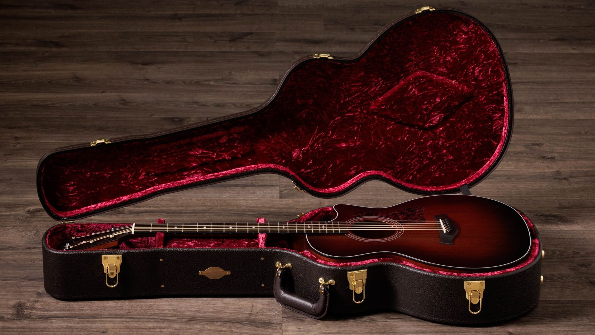 Taylor 324ce Baritone-6 LTD