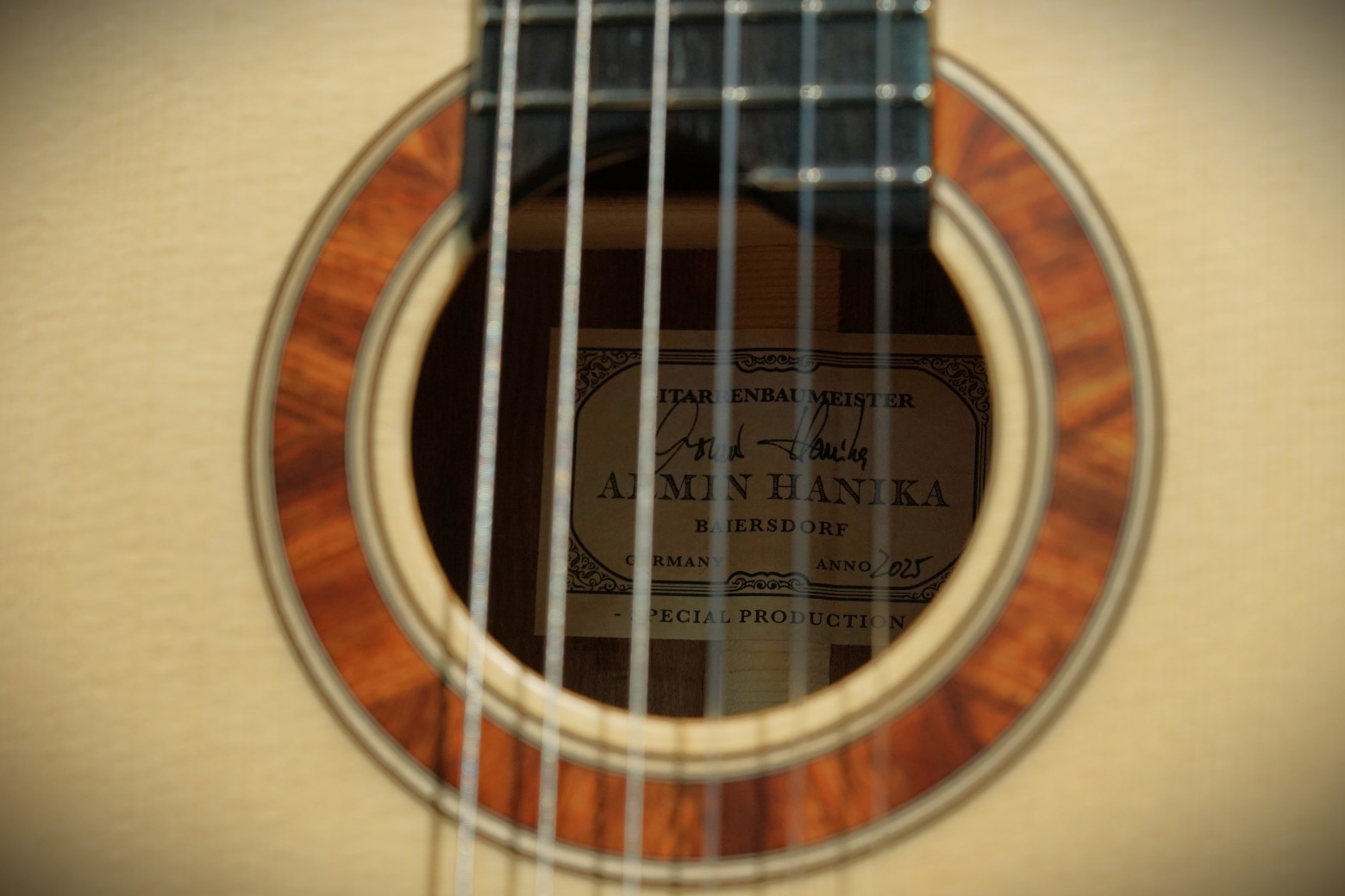 Hanika Guitar Summit special model Hanika Guitar Summit special model