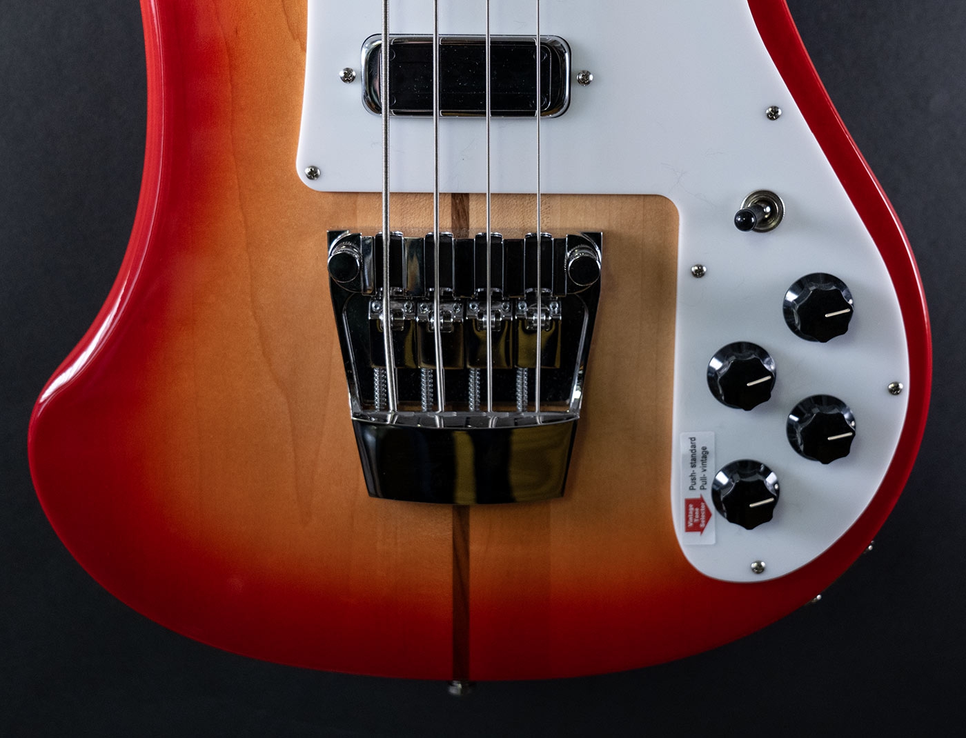 Rickenbacker 4030s FG Short Scale Fireglo