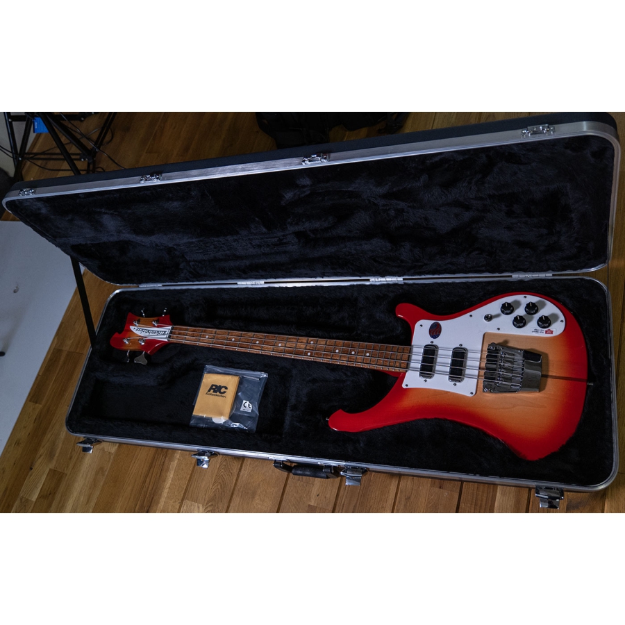 Rickenbacker 4030s FG Short Scale Fireglo