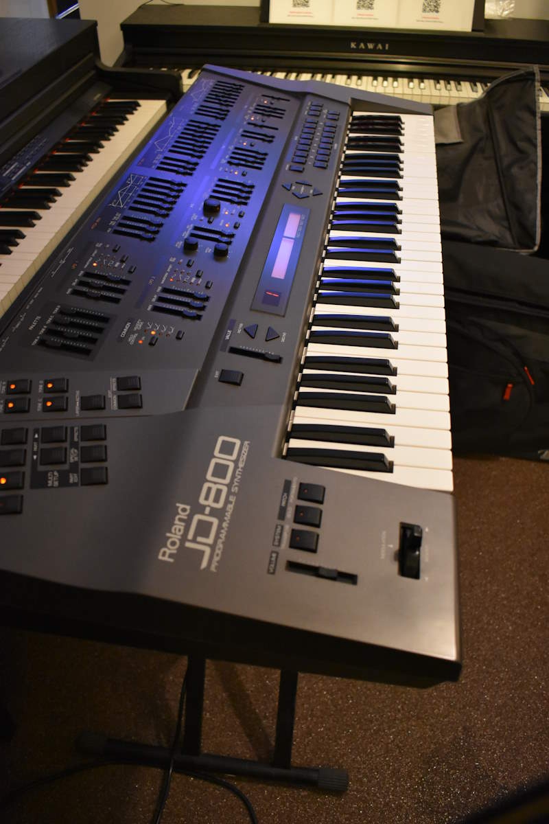 Roland JD800 Synthesizer