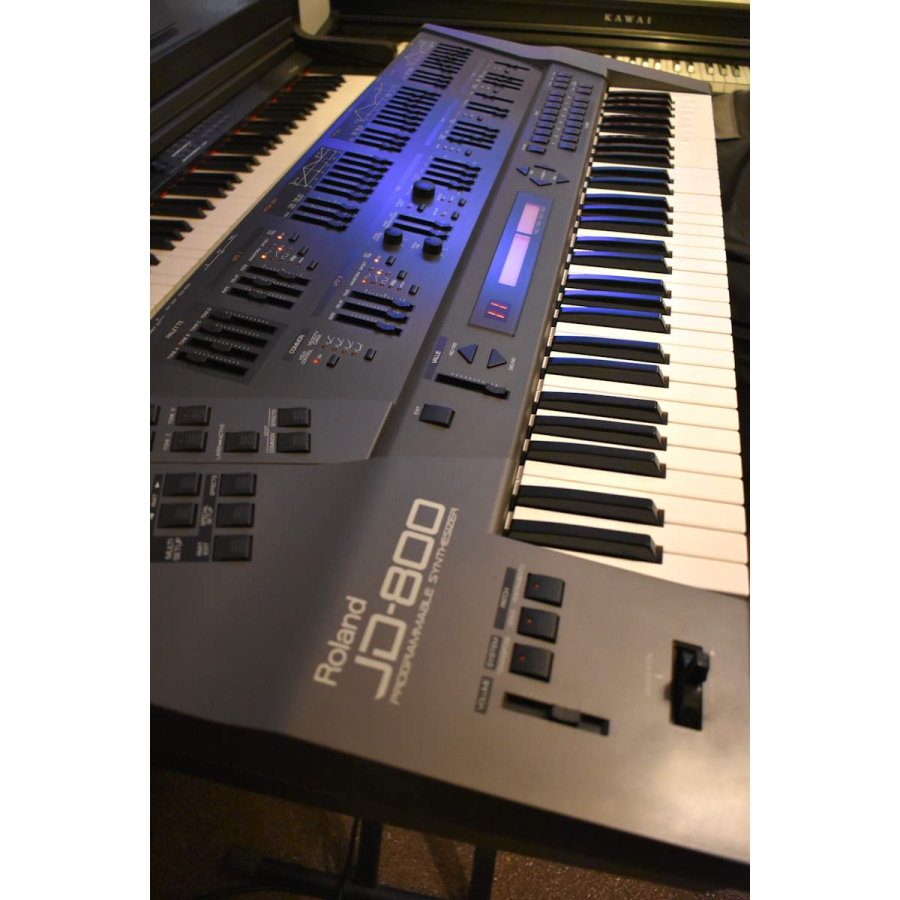Roland JD800 Synthesizer