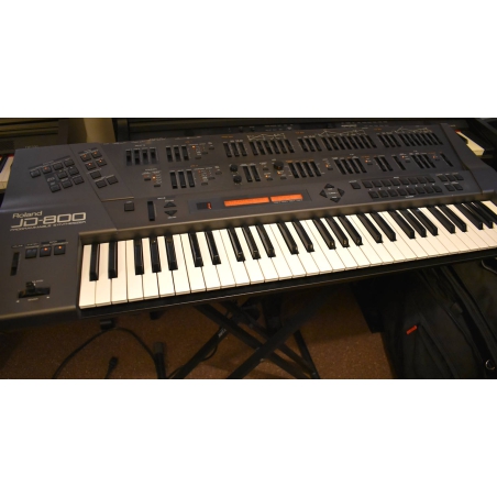 Roland JD800 Synthesizer