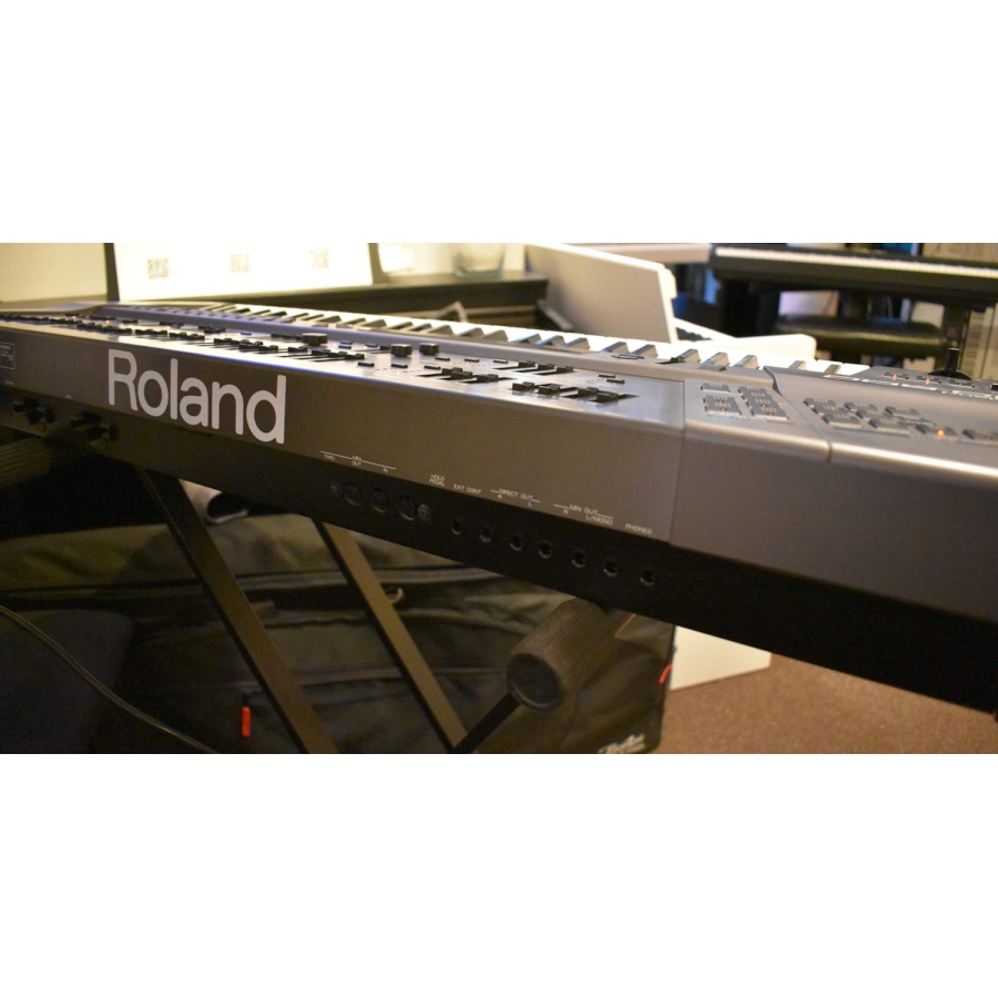 Roland JD800 Synthesizer
