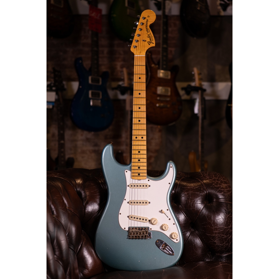Fender Custom Shop Limited edition 69 Stratocaster Journeyman Relic Aged Firemist Silver