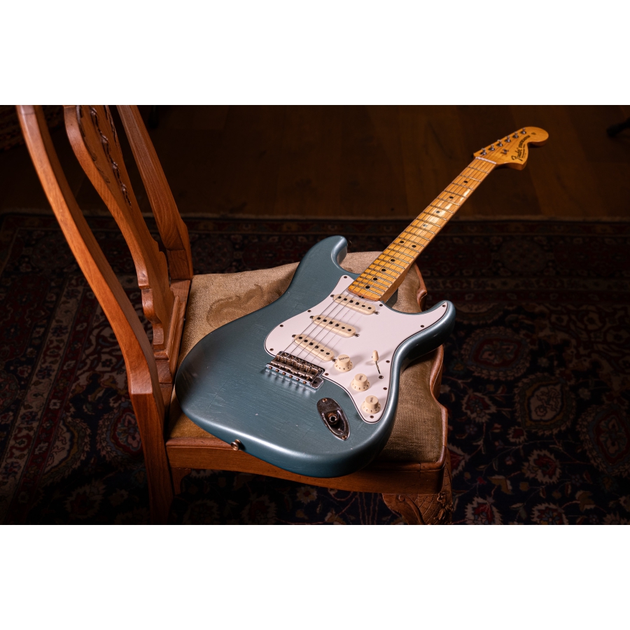 Fender Custom Shop Limited edition 69 Stratocaster Journeyman Relic Aged Firemist Silver