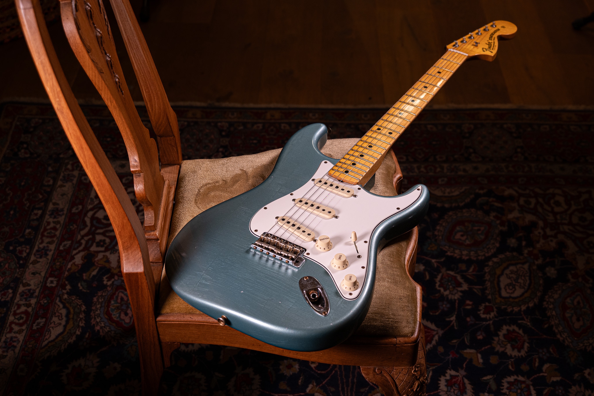 Fender Custom Shop Limited edition 69 Stratocaster Journeyman Relic Aged Firemist Silver