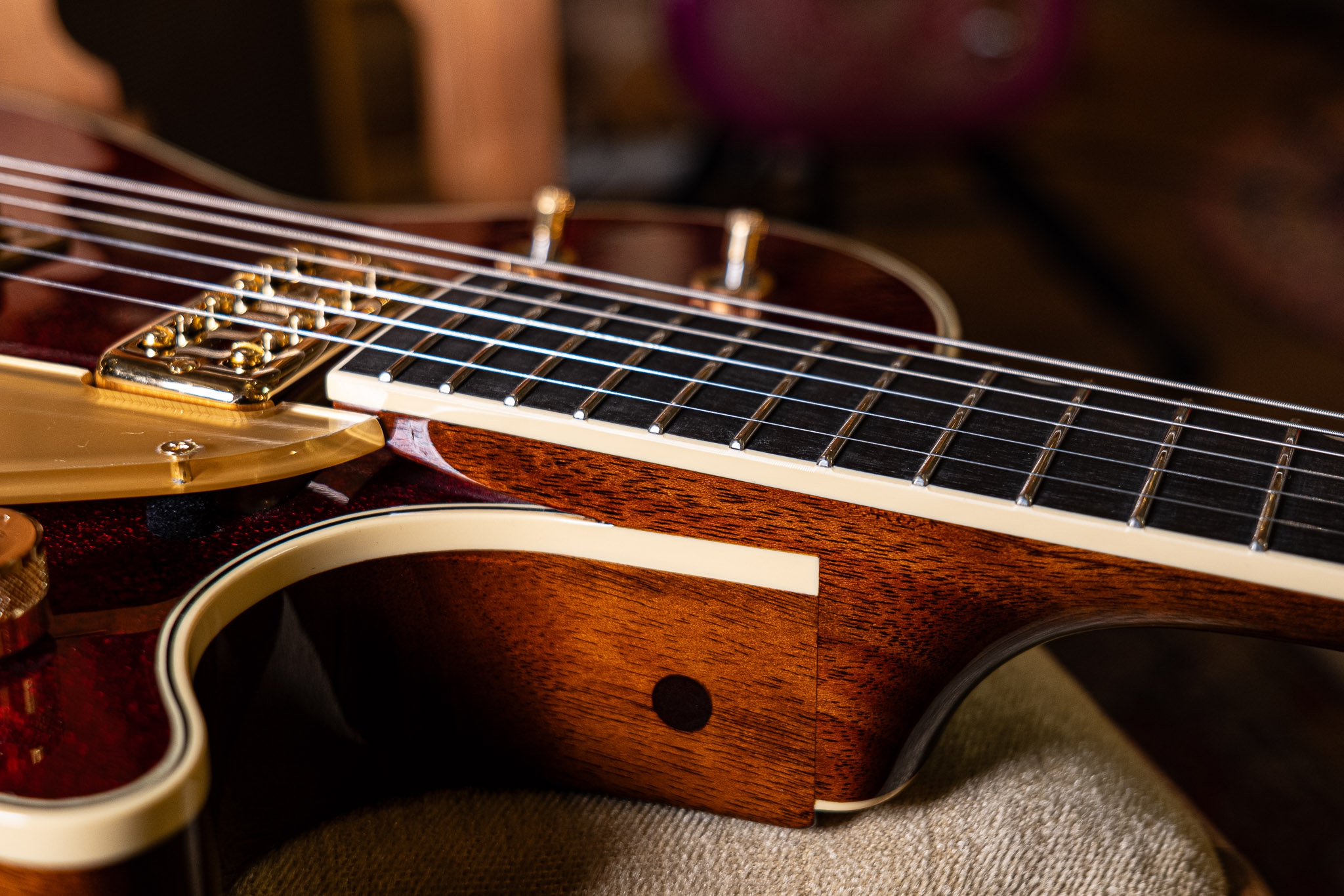 Gretsch G6129TG-59VS Limited Edition Sparkle Jet Red Sparkle