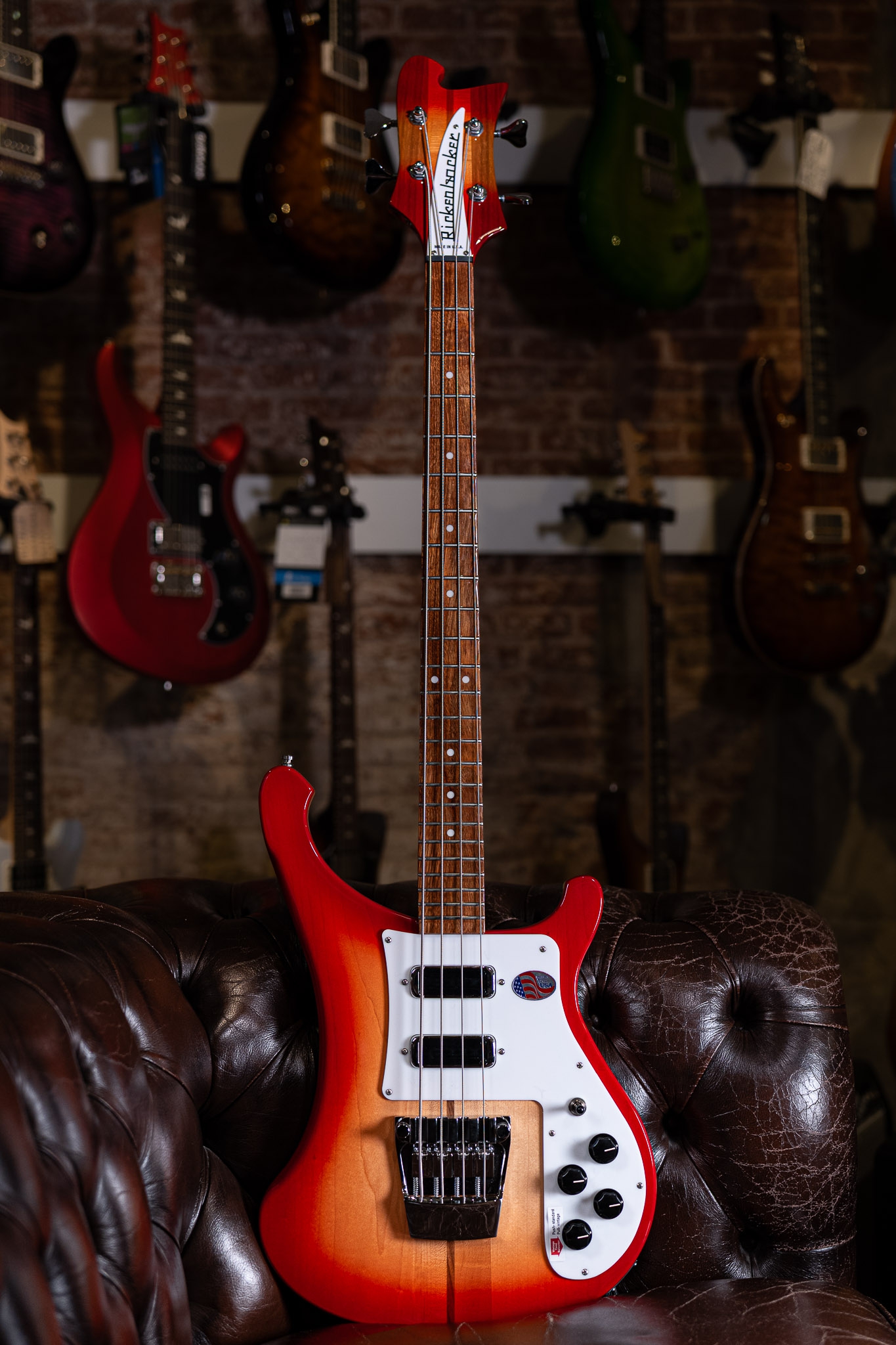 Rickenbacker 4030s FG Short Scale Fireglo