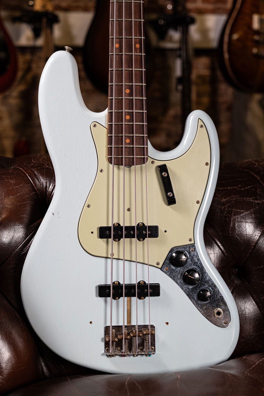 Fender Custom Shop 63 Jazz Bass Journeyman Aged Sonic Blue