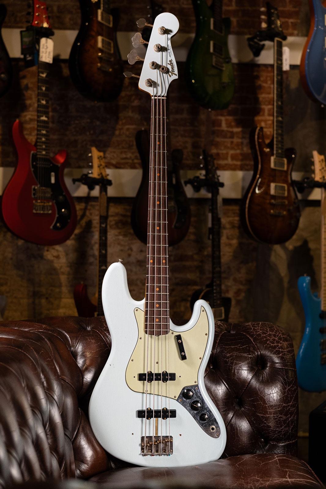 Fender Custom Shop 63 Jazz Bass Journeyman Aged Sonic Blue