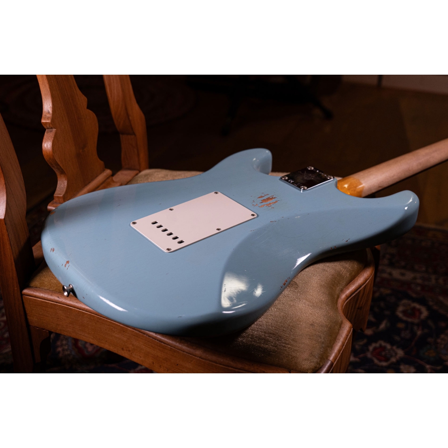 Fender Custom Shop Late 62 Strat Relic Faded Daphne Blue