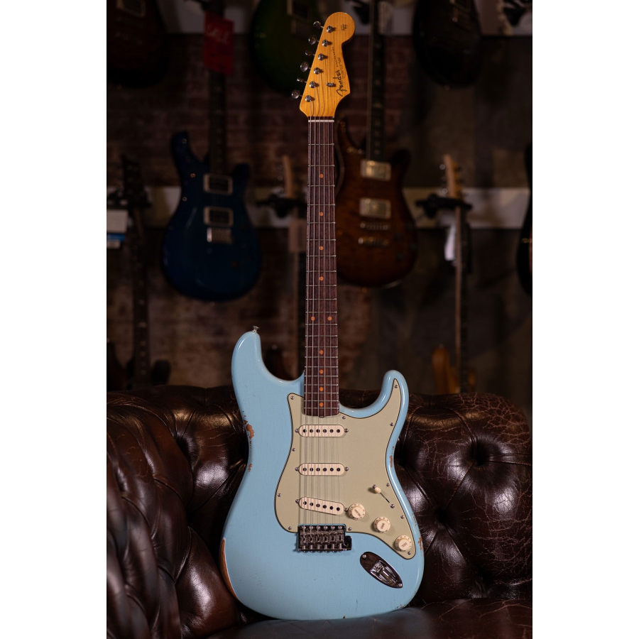 Fender Custom Shop Late 62 Strat Relic Faded Daphne Blue