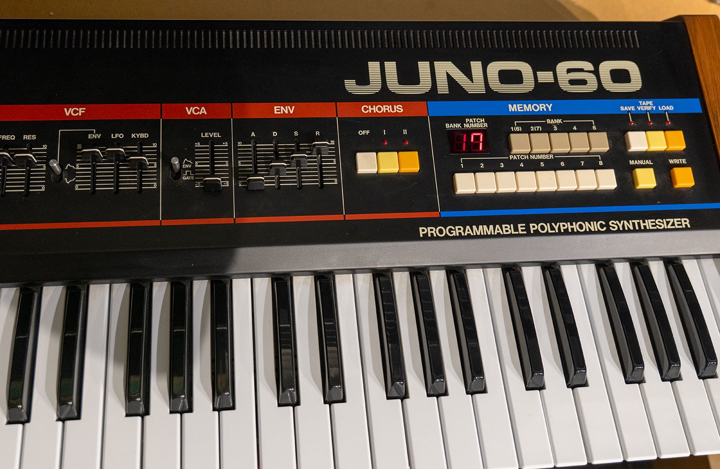 Roland Juno-60 vintage synthesizer 1983