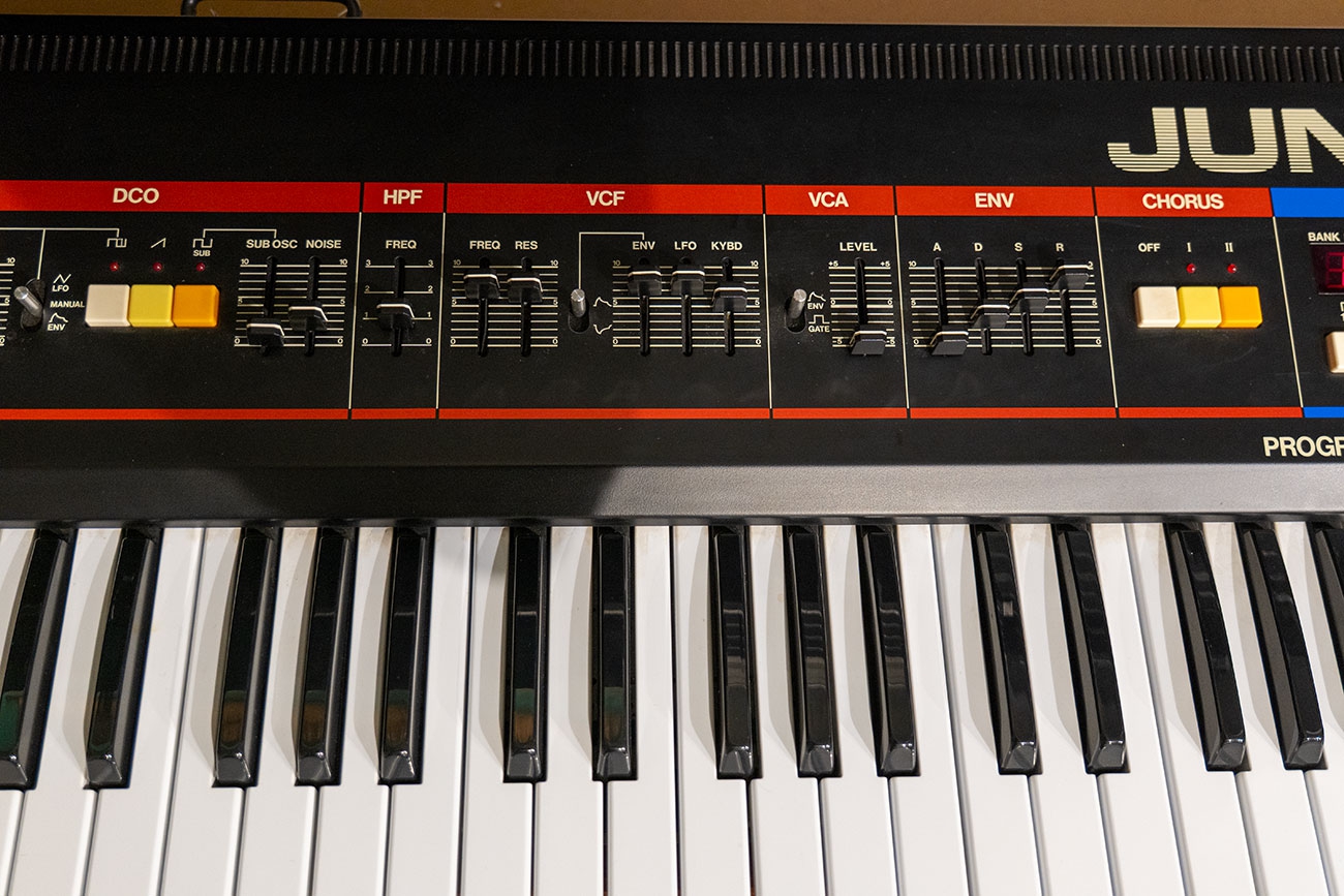 Roland Juno-60 vintage synthesizer 1983