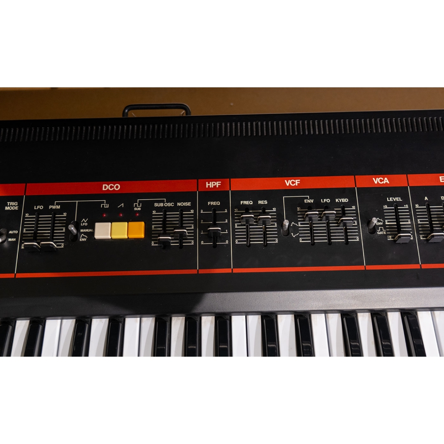 Roland Juno-60 vintage synthesizer 1983