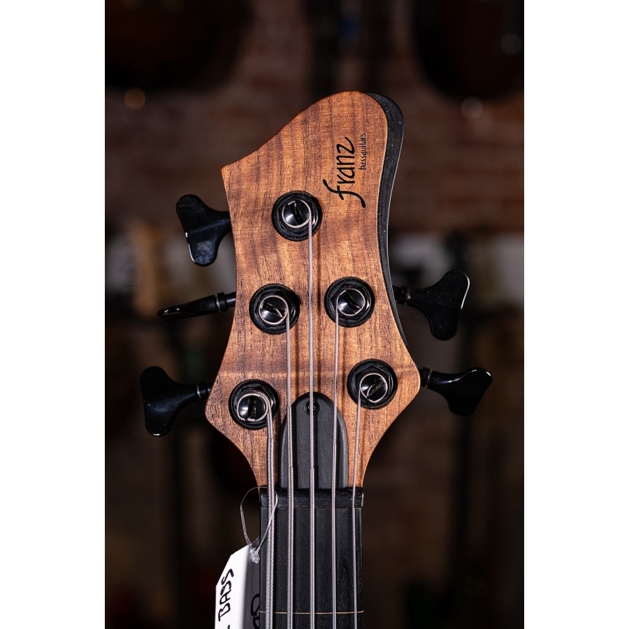 Franz Bassguitars Sirius 5 Fretless Walnut