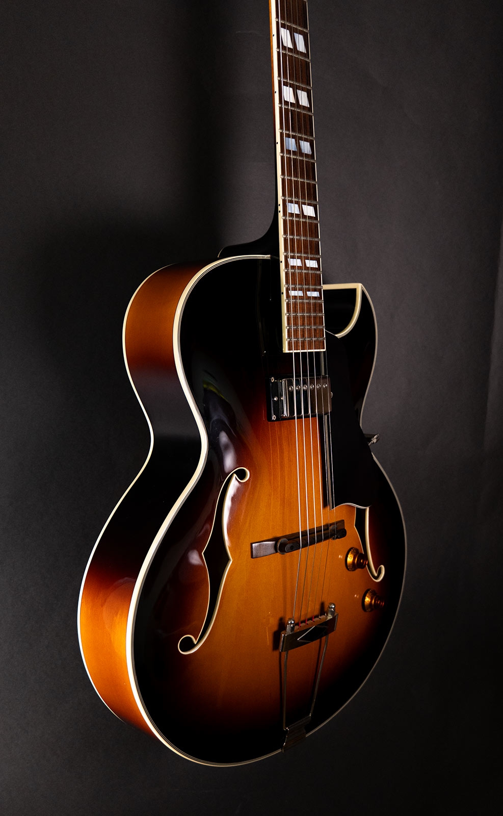 Eastman AR371CE Sunburst