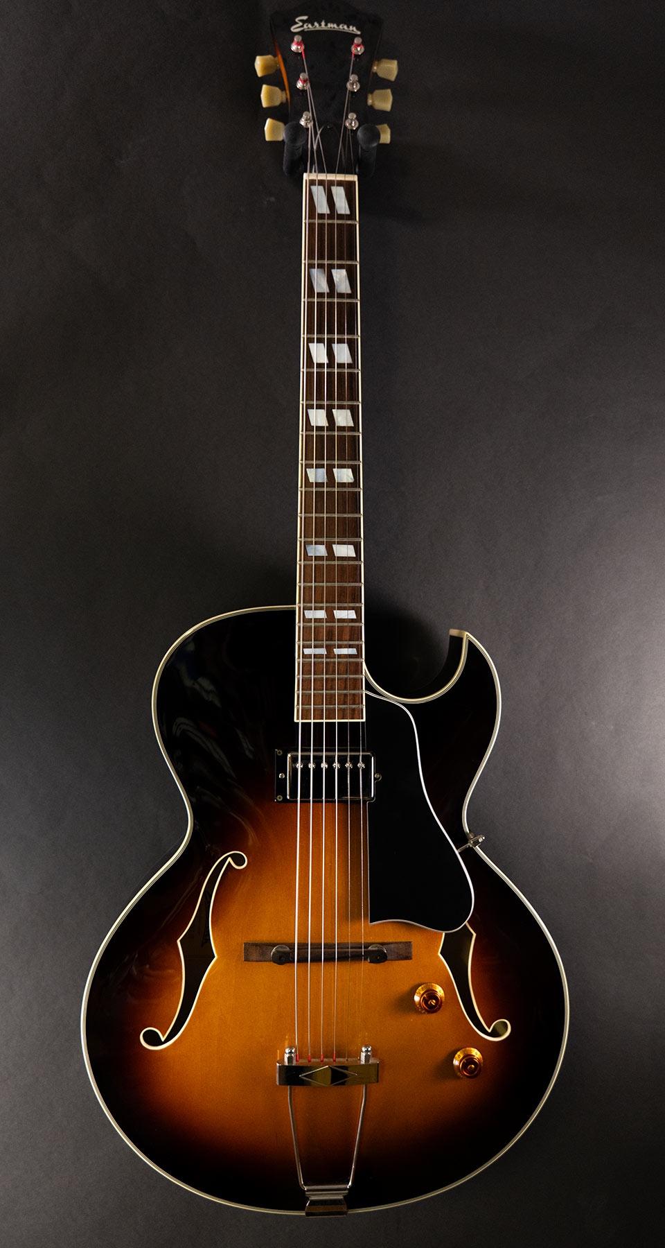 Eastman AR371CE Sunburst