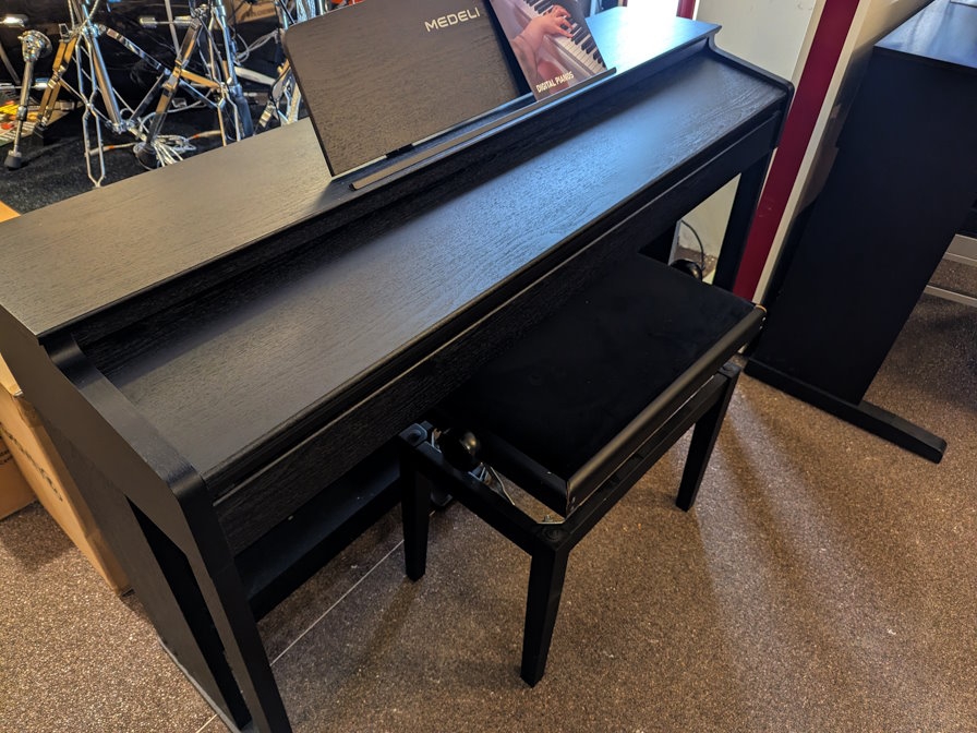 Medeli DP280BK SHOWROOM MODEL