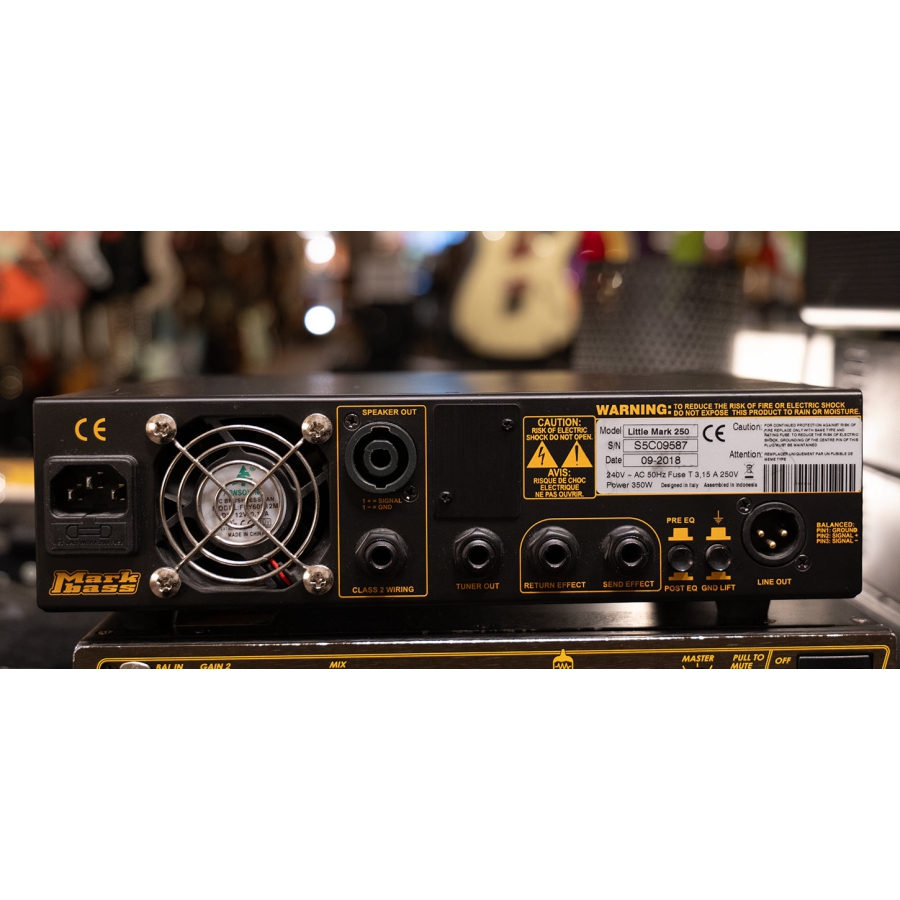 MarkBass Little Mark 250 black basversterker top