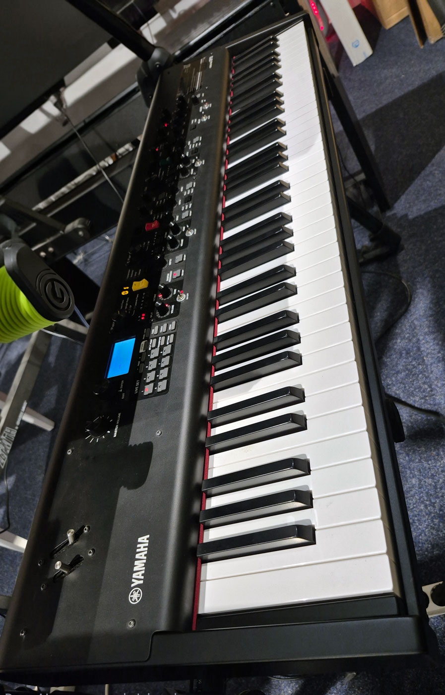 Yamaha CP73 stage piano B-Stock