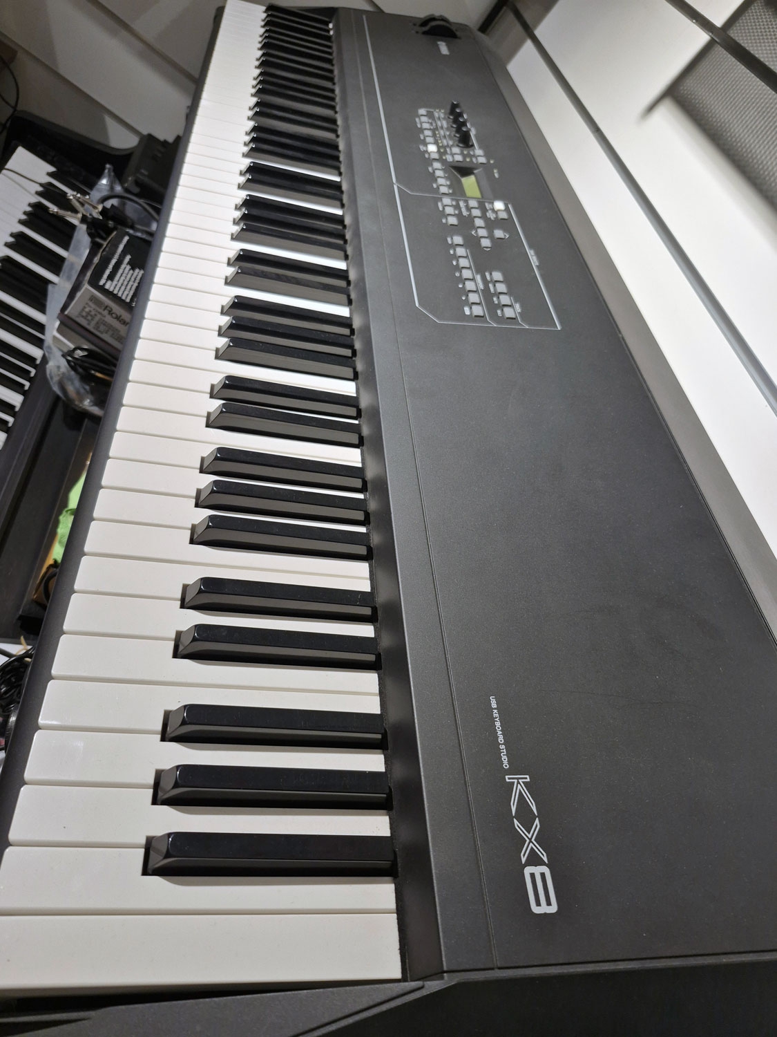 Yamaha KX8 88 Key controller keyboard