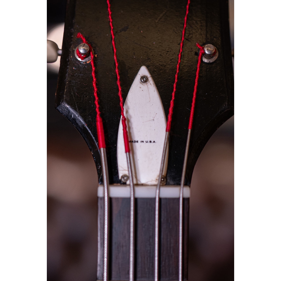 Harmony H22 semi-hollow bass 1960s USA