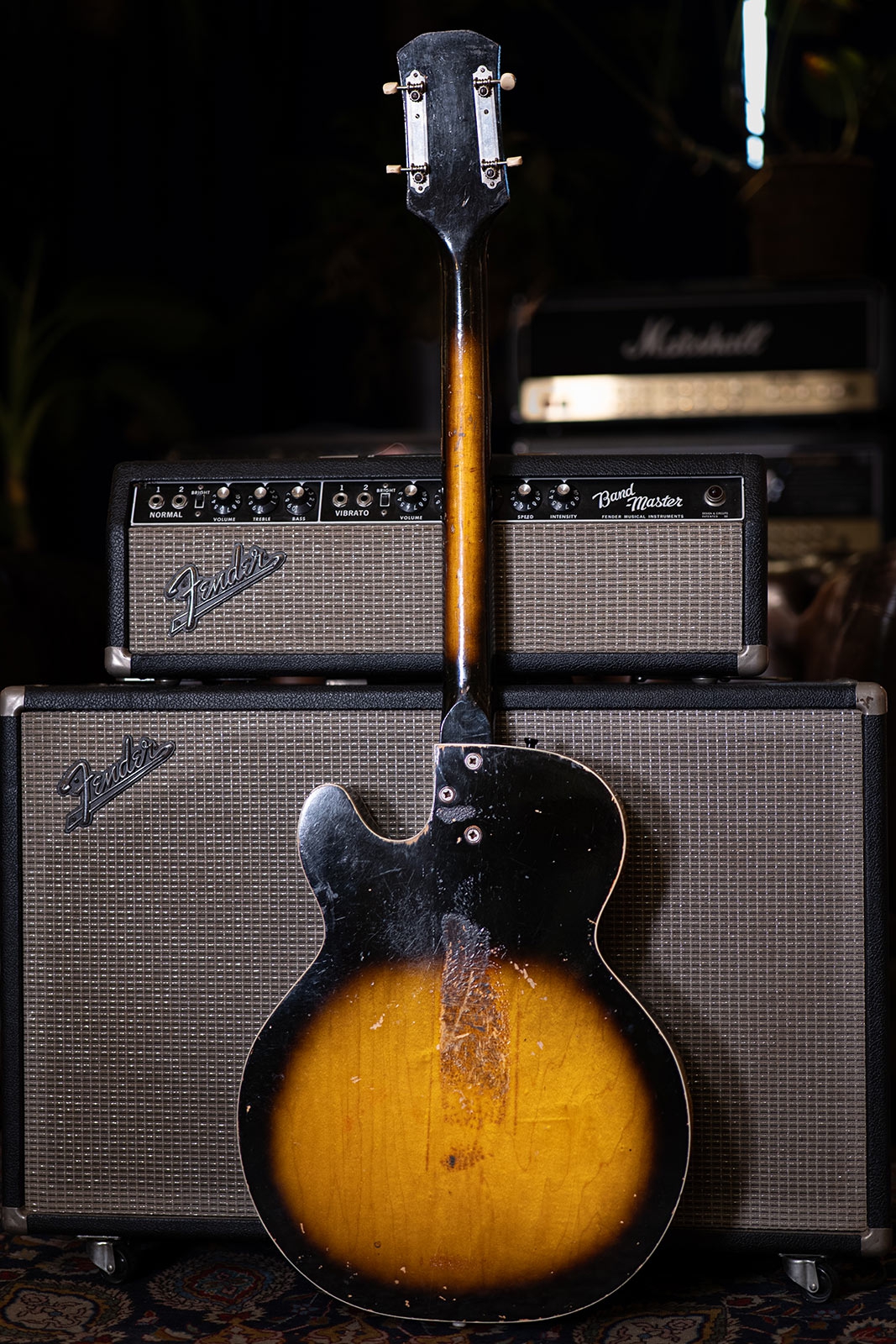 Harmony H22 semi-hollow bass 1960s USA