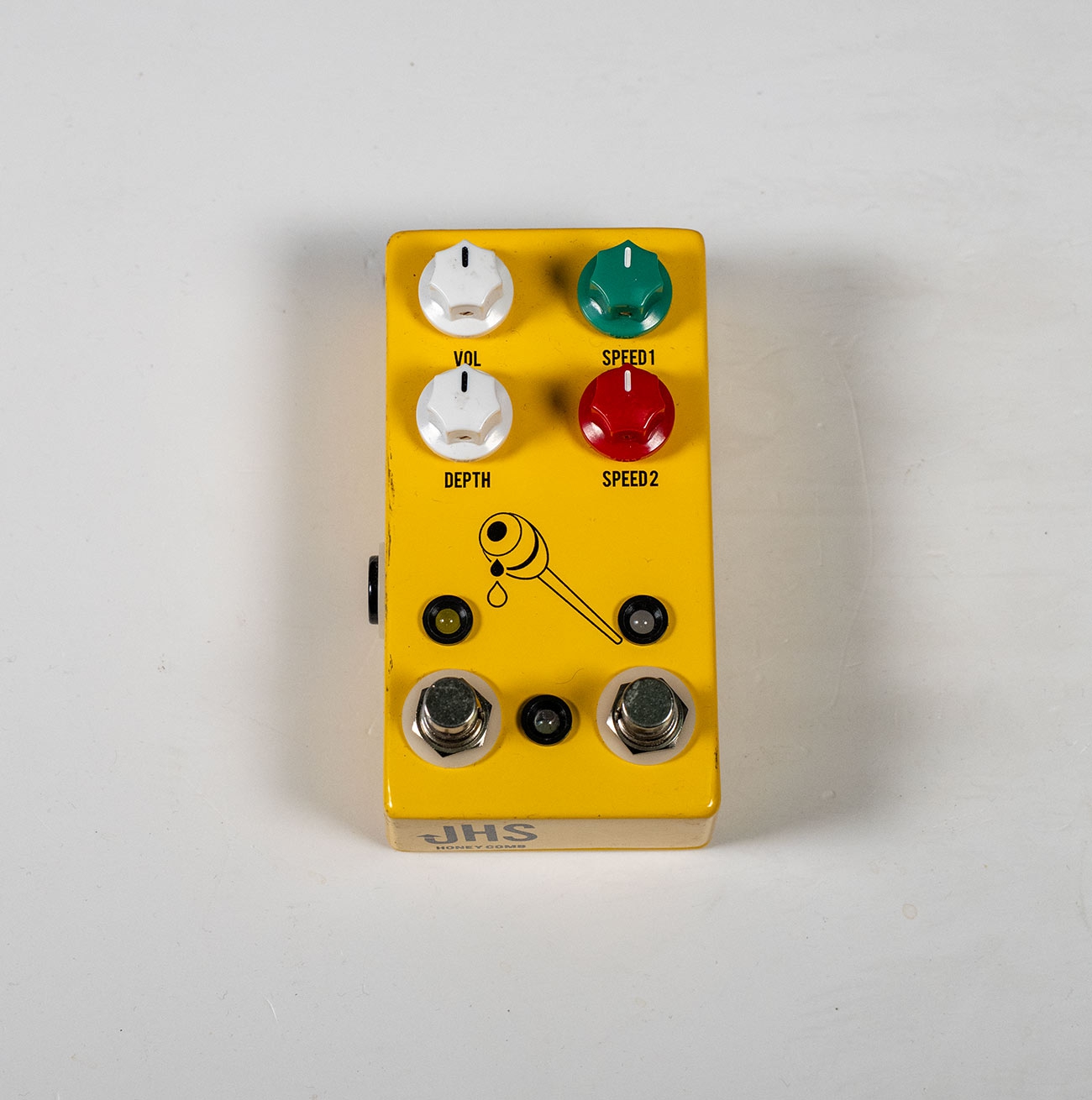 JHS Honey Comb Deluxe Tremolo