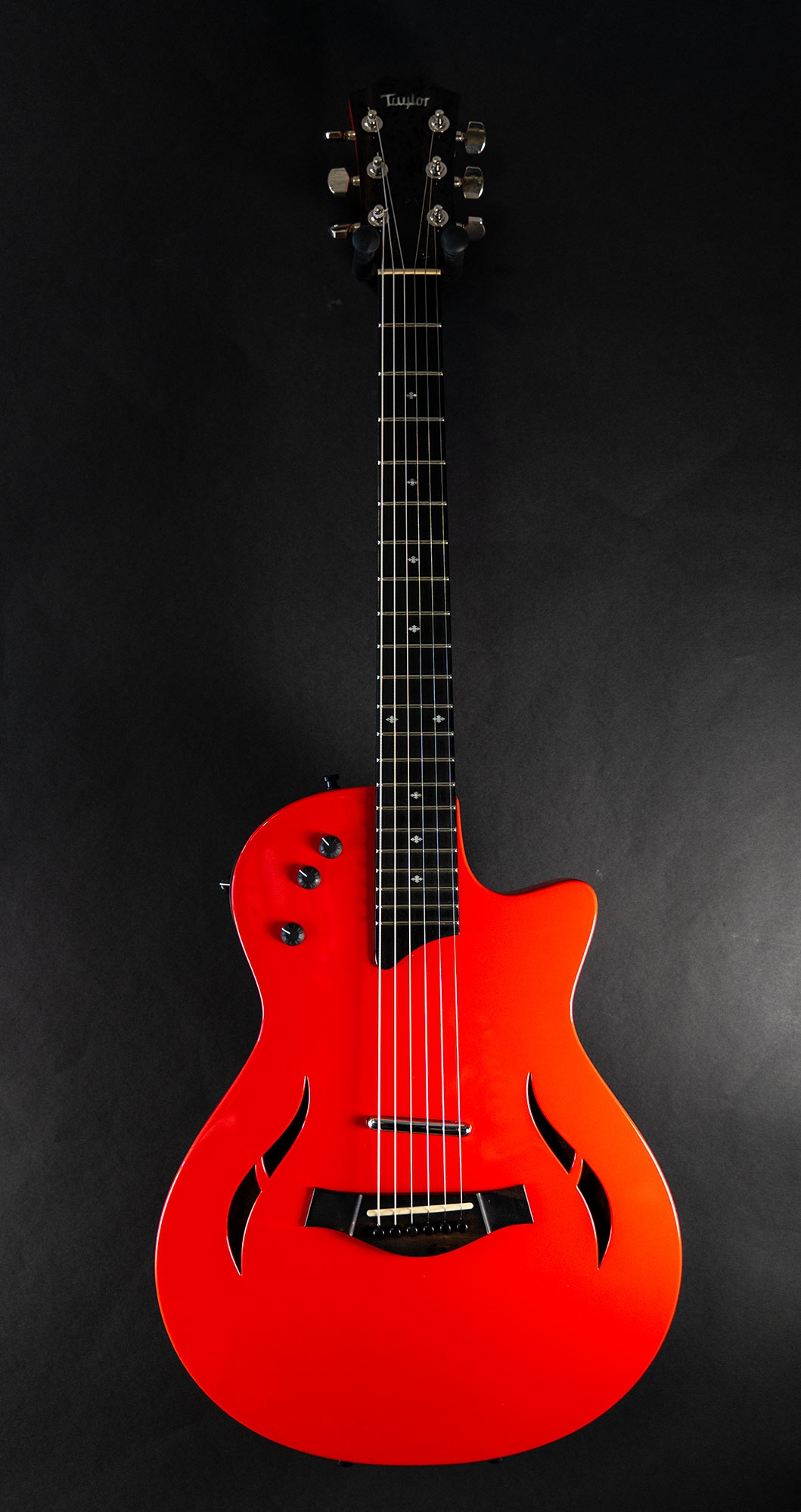 Taylor T5z Classic DLX LTD Fiesta Red