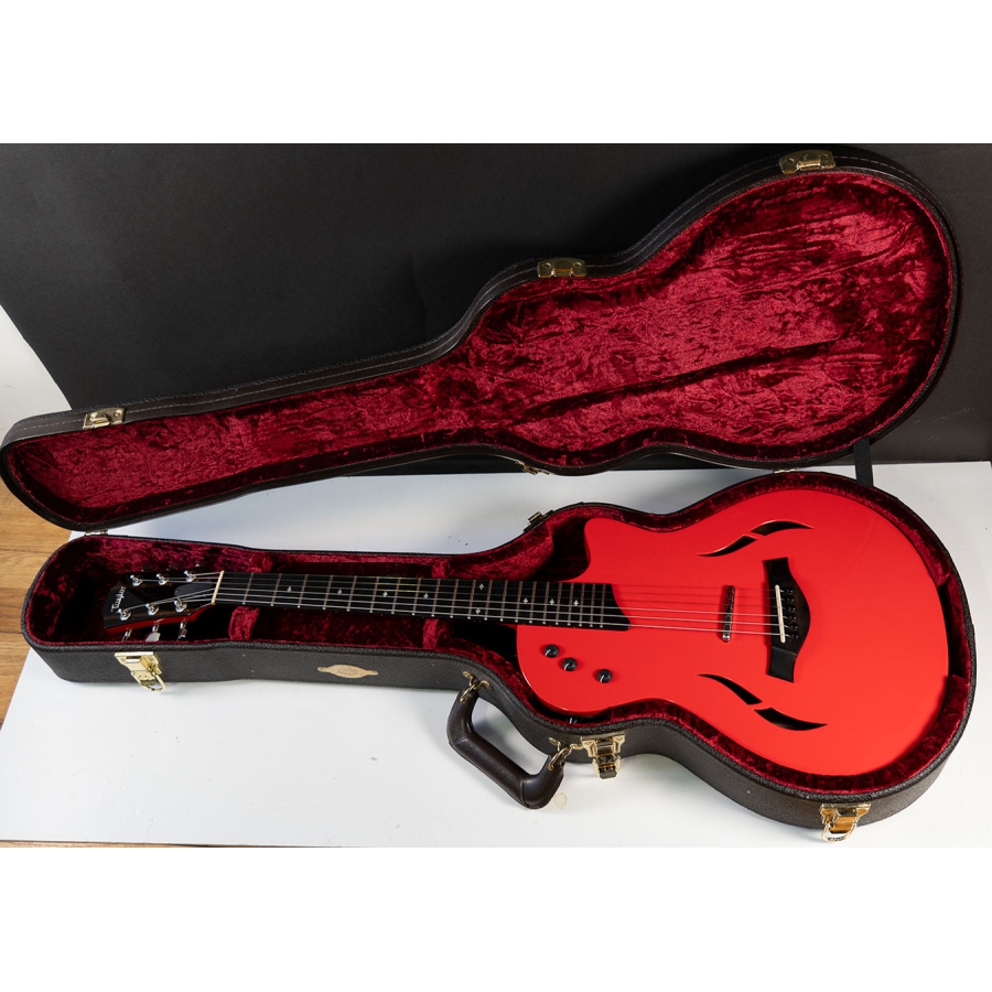 Taylor T5z Classic DLX LTD Fiesta Red