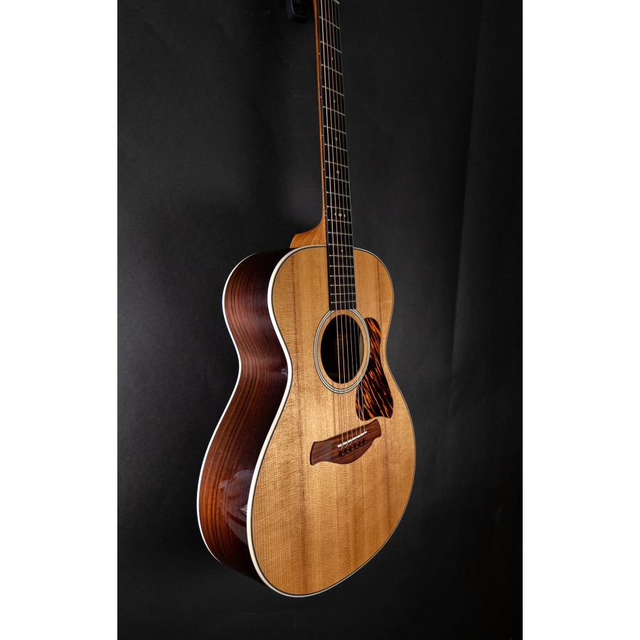Taylor Gold Label 712e