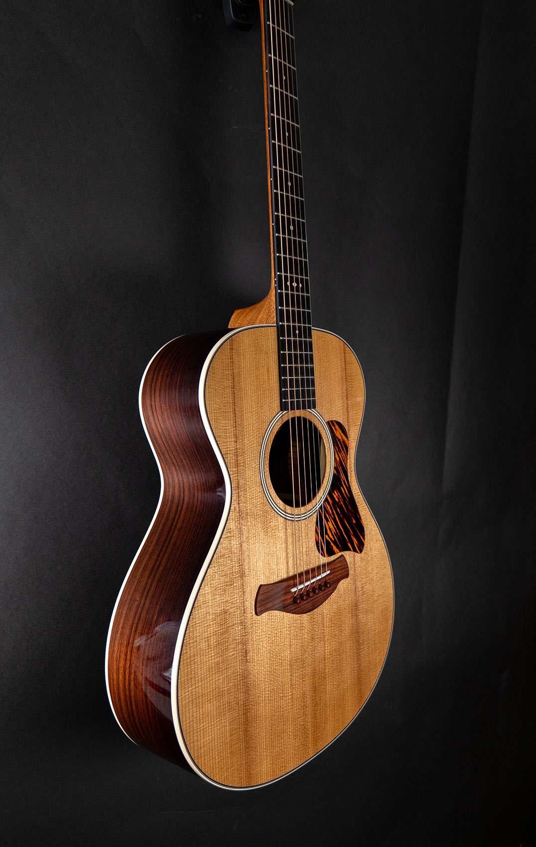 Taylor Gold Label 712e