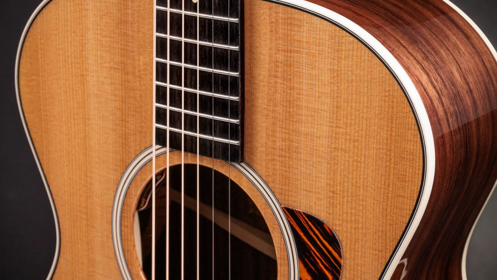 Taylor Gold Label 712e