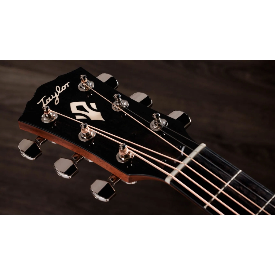 Taylor Gold Label 712e
