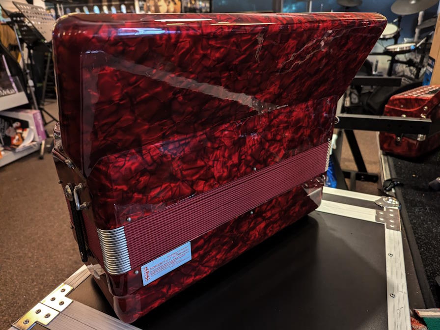 E. Soprani Accordeon 120Bas 3 Korig Rood