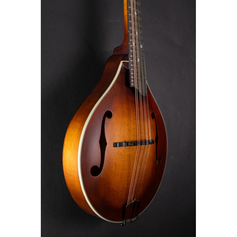 Eastman MD305 Adirondack Wide Nut Amberburst