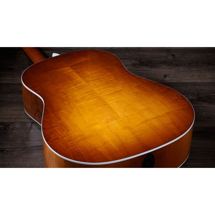 Taylor 217e Plus Special Edition Honeyburst