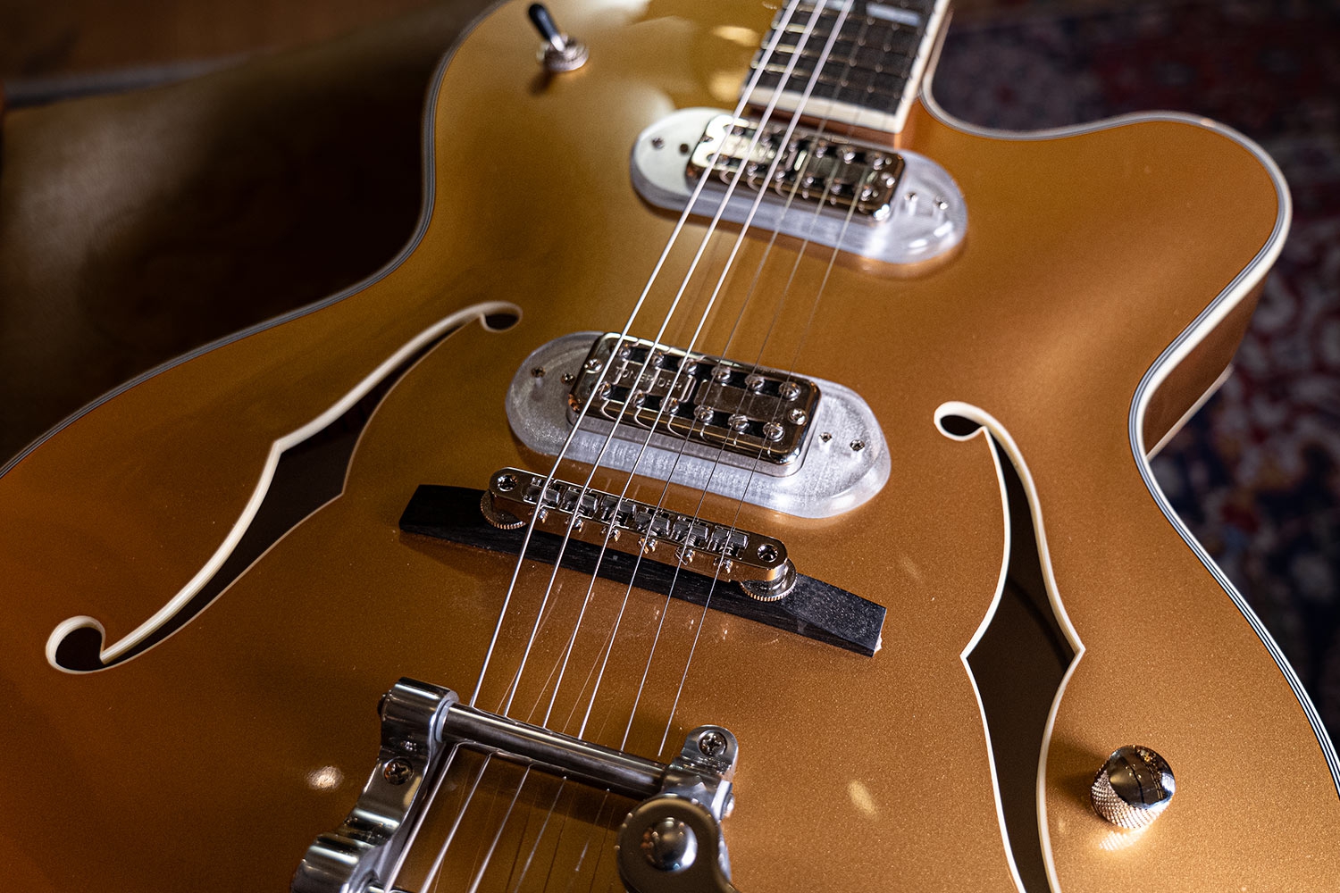 Eastman T58 Tonerider V-trons Bigsby Truetone Gloss Gold