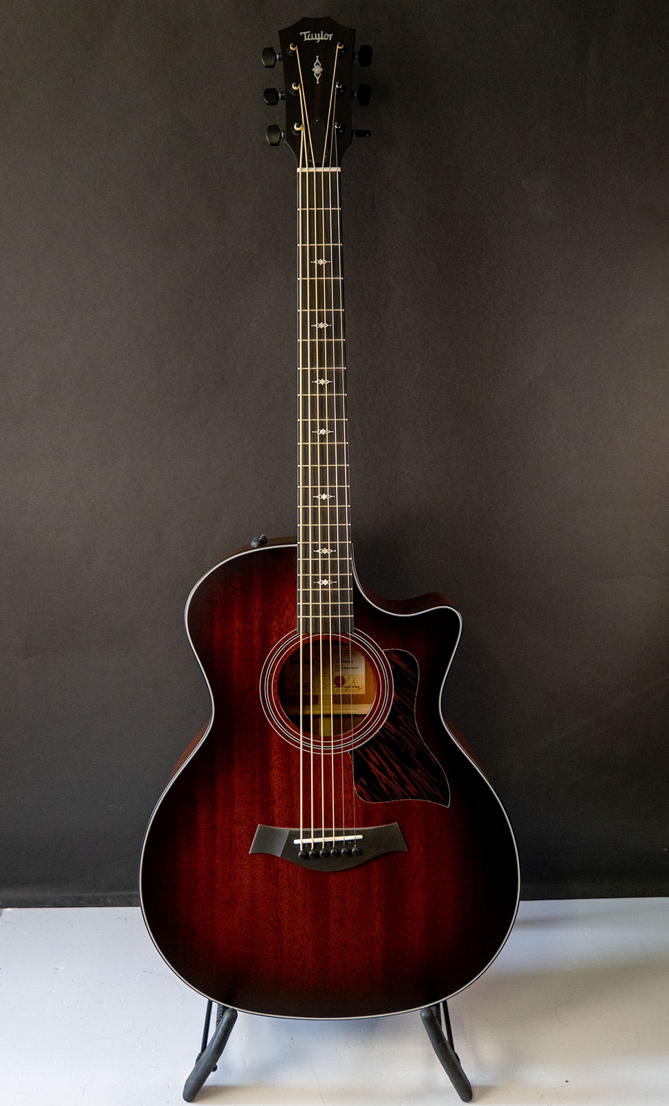 Taylor 324ce Baritone-6 LTD