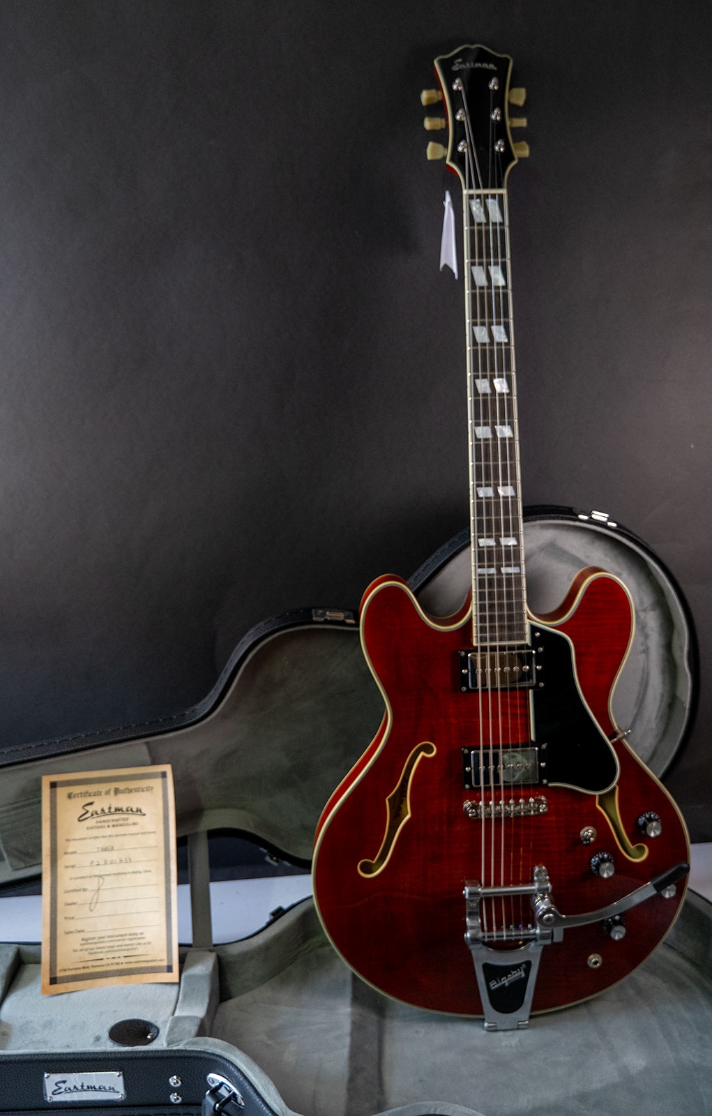 Eastman T486B Bigsby classic