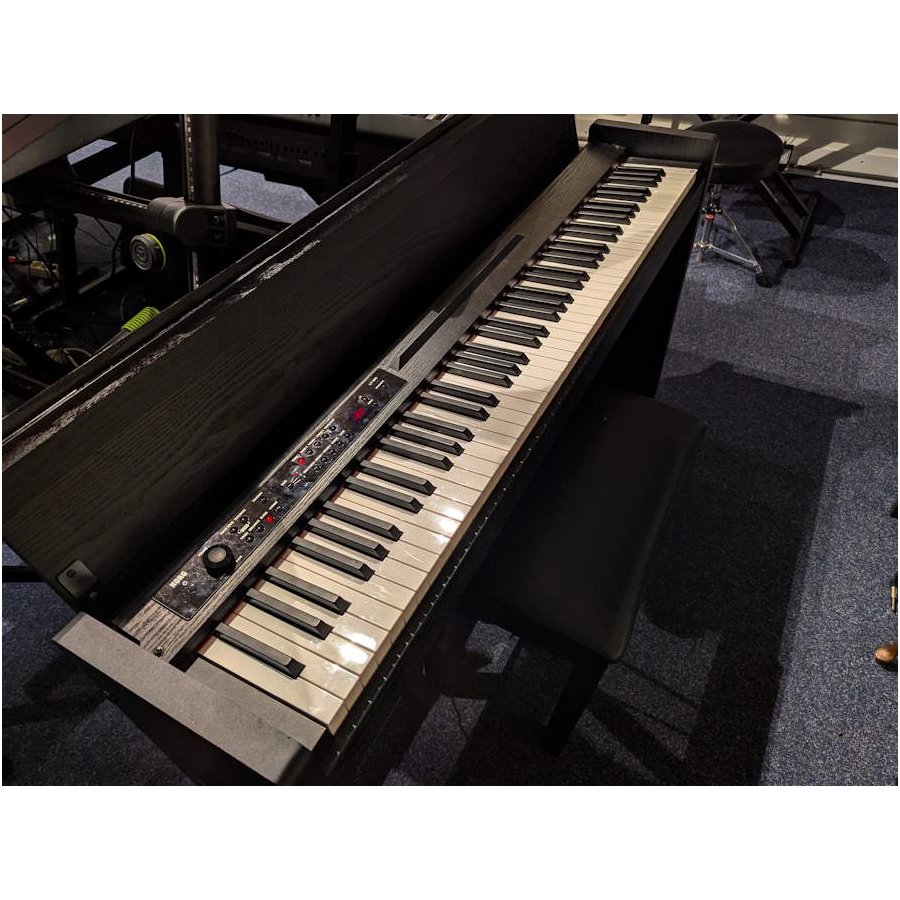 Korg LP380B zwart SHOWROOM MODEL